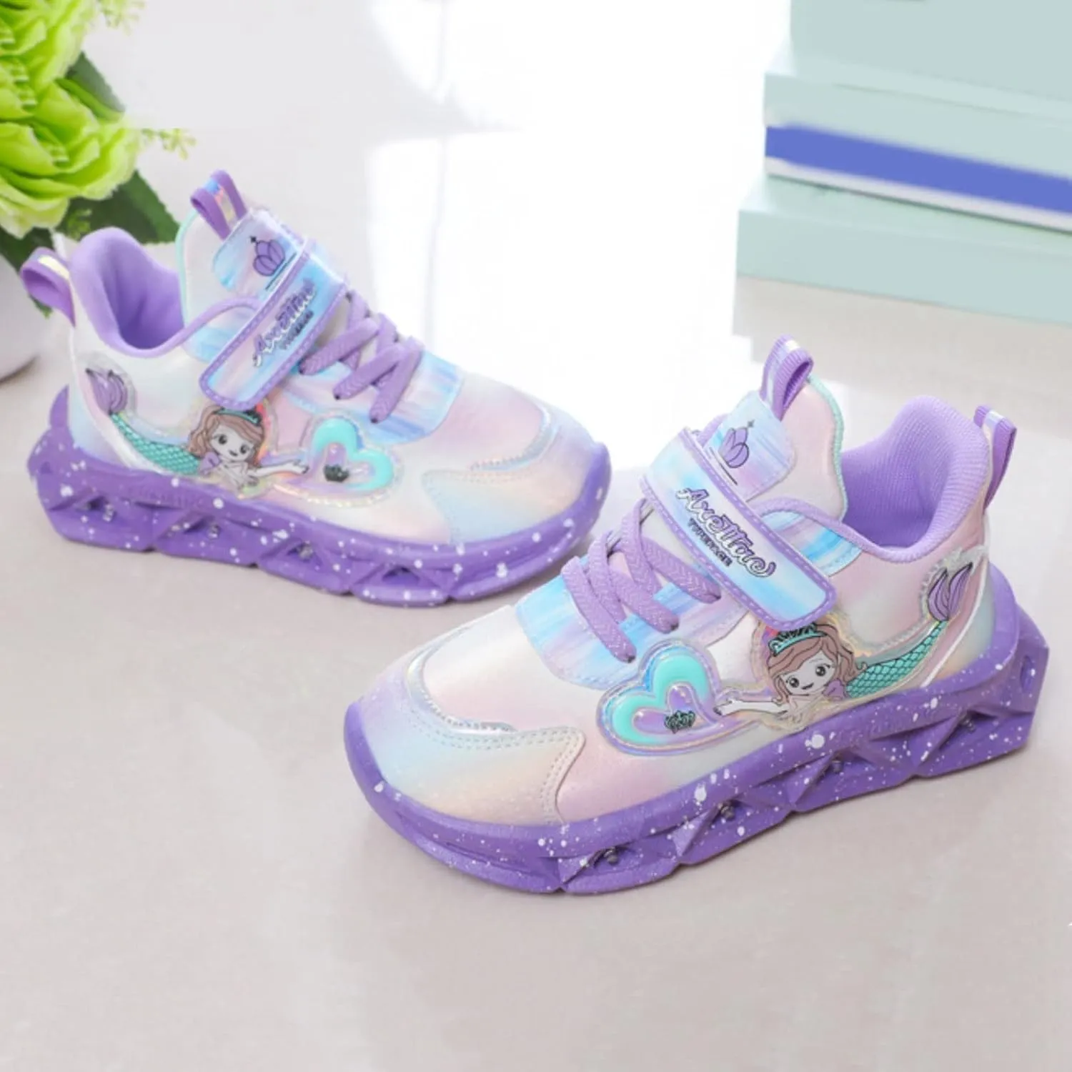 Toddler Boys Light Up Shoes Lightweight LED Flashing Breathable Mesh Walking Sneakers for Toddler and Little Kid