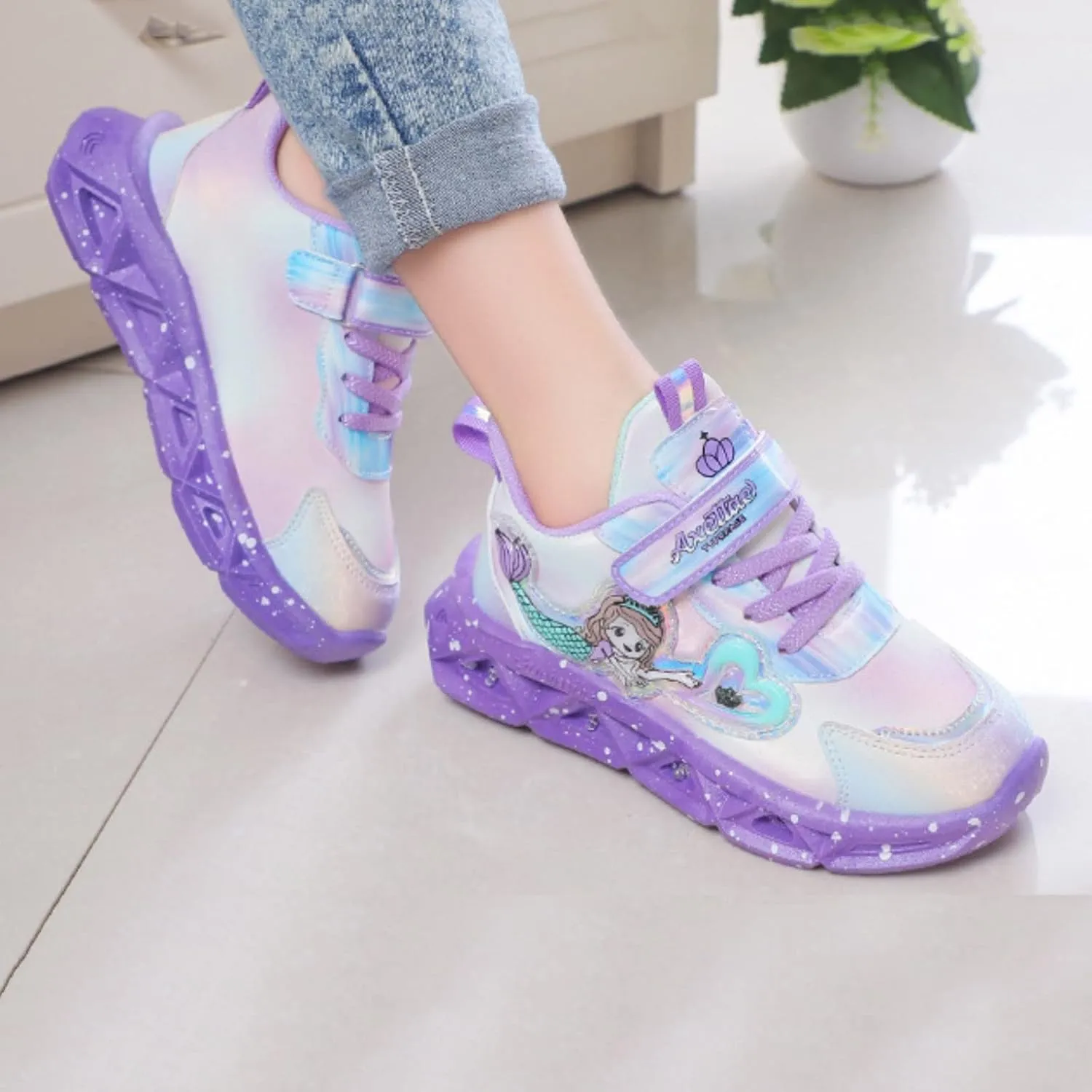 Toddler Boys Light Up Shoes Lightweight LED Flashing Breathable Mesh Walking Sneakers for Toddler and Little Kid