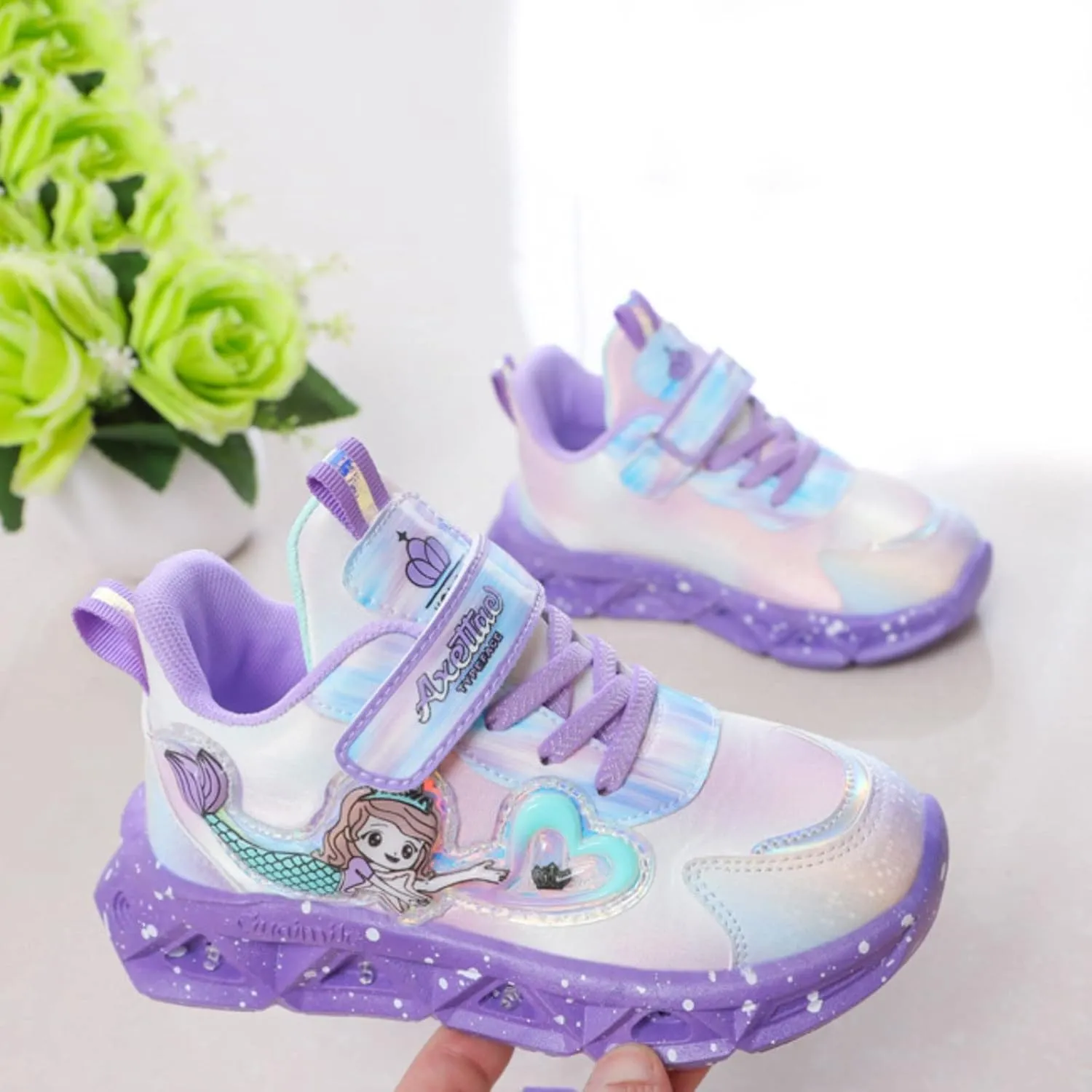 Toddler Boys Light Up Shoes Lightweight LED Flashing Breathable Mesh Walking Sneakers for Toddler and Little Kid