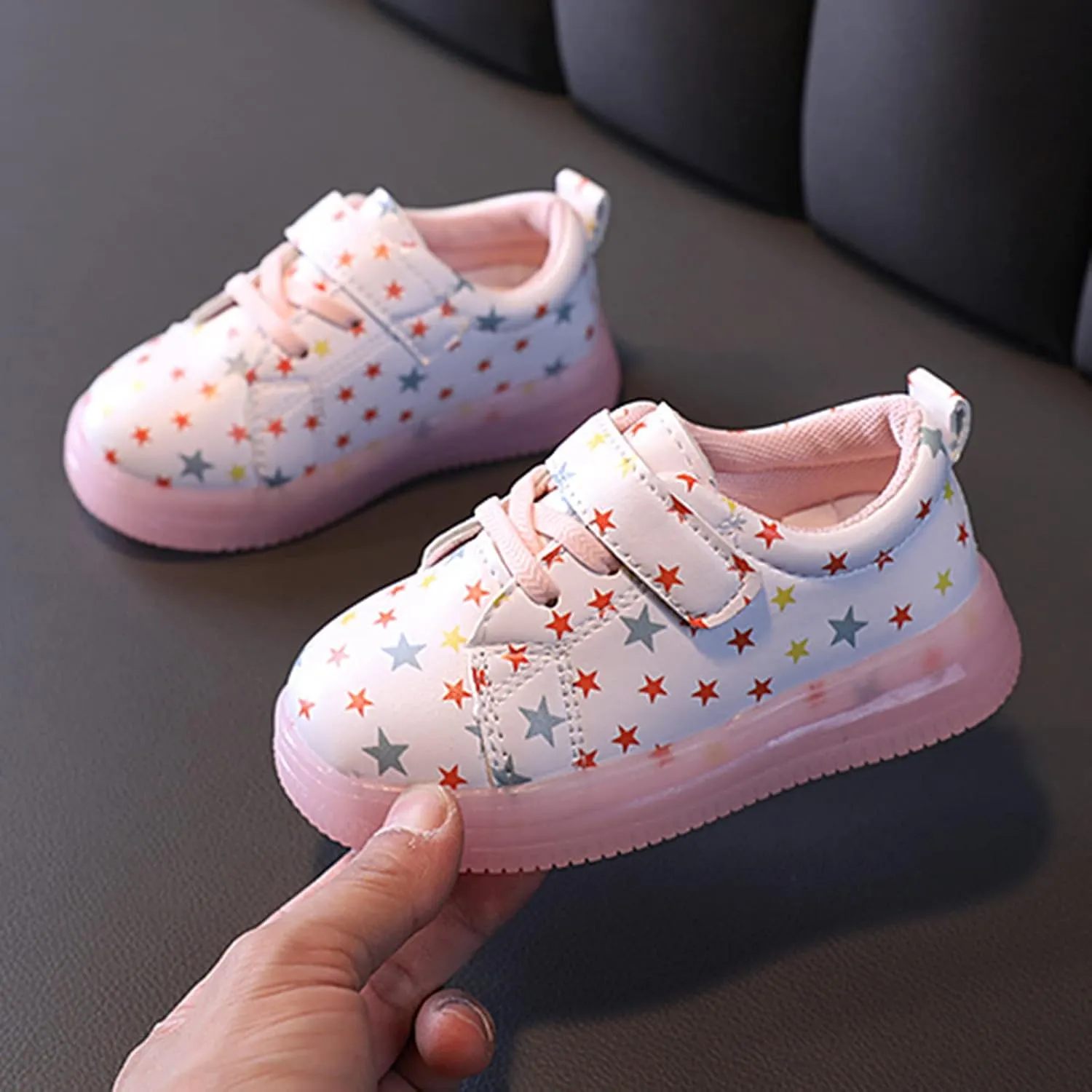 Toddler Kids Girls Light Up Shoes, Lightweight Breathable Anti-Slip Led Flashing Sport Sneakers with Star Pattern Baby Shoes Girl Leather