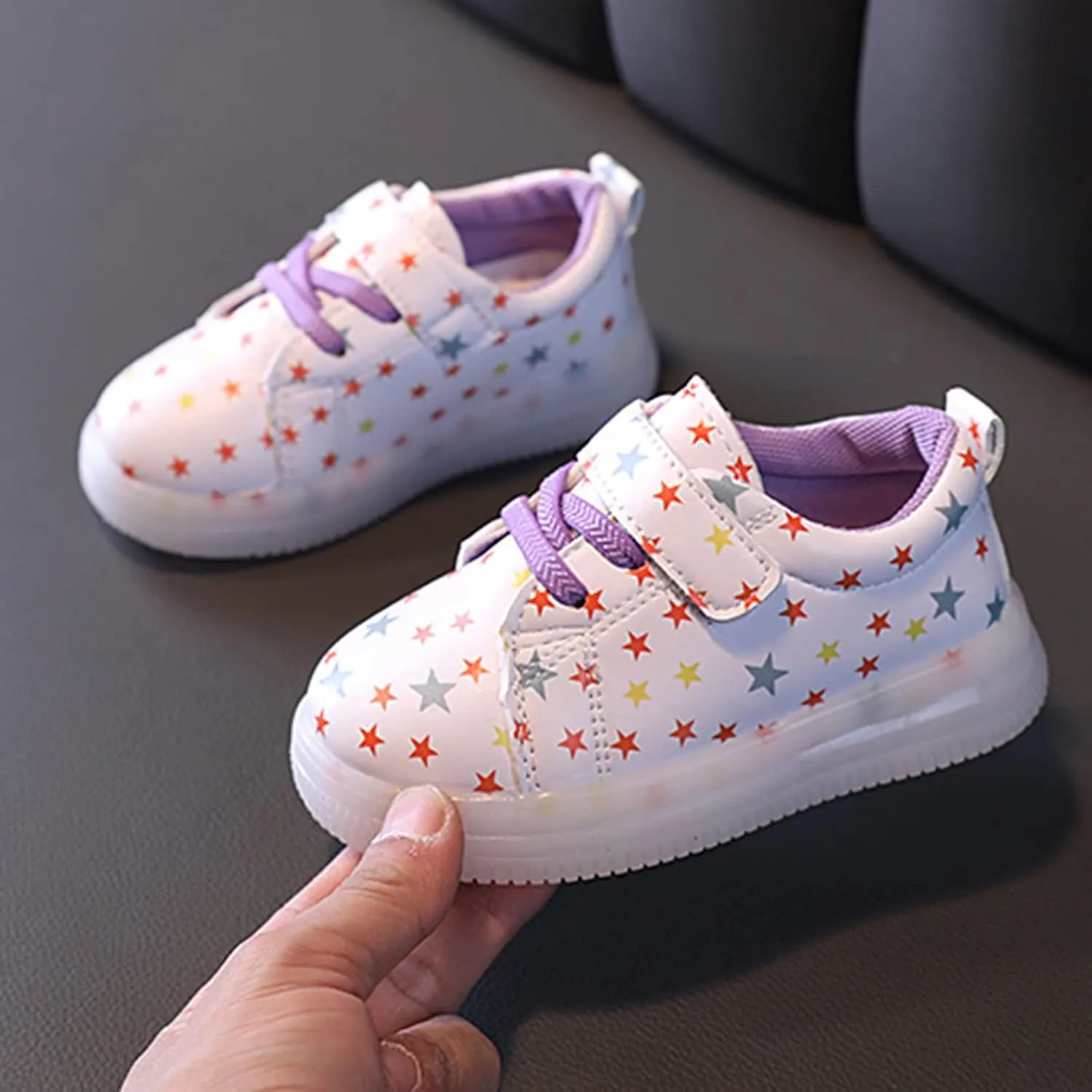 Toddler Kids Girls Light Up Shoes, Lightweight Breathable Anti-Slip Led Flashing Sport Sneakers with Star Pattern Baby Shoes Girl Leather