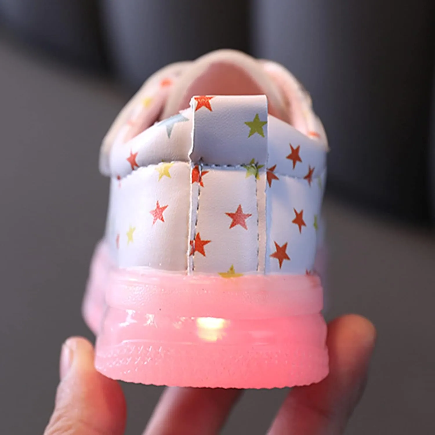 Toddler Kids Girls Light Up Shoes, Lightweight Breathable Anti-Slip Led Flashing Sport Sneakers with Star Pattern Baby Shoes Girl Leather