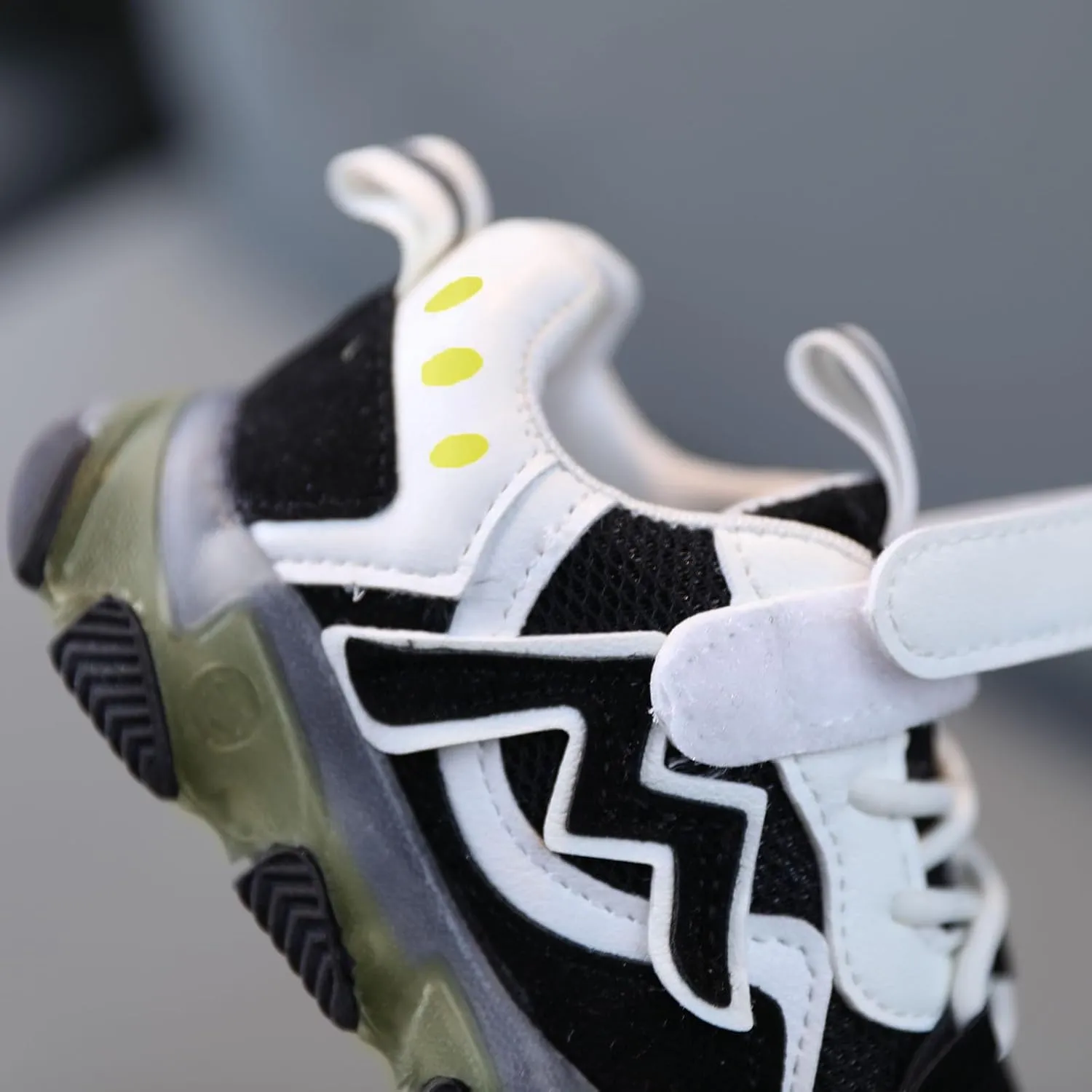 Toddler Tennis Breathable Cozy Sneaker with Lights Baby Girls Boys Led Mesh Flat Shoes Running Lightweight Sport Shoes