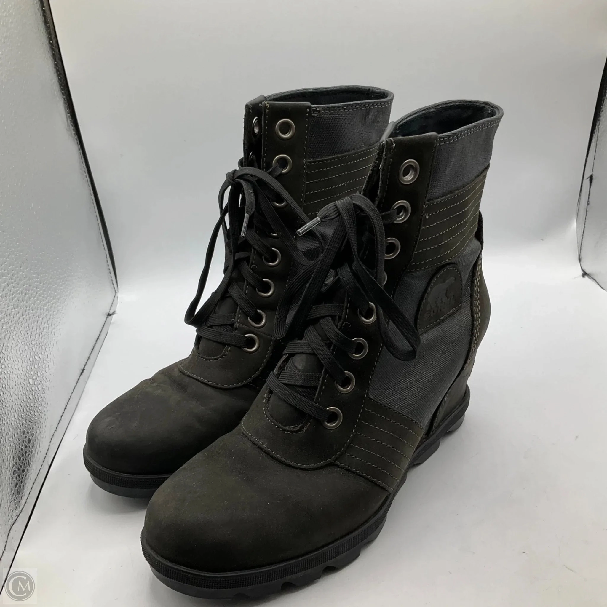 Outback Travel Boots Ankle Heels By Sorel In Black, Size: 10.5