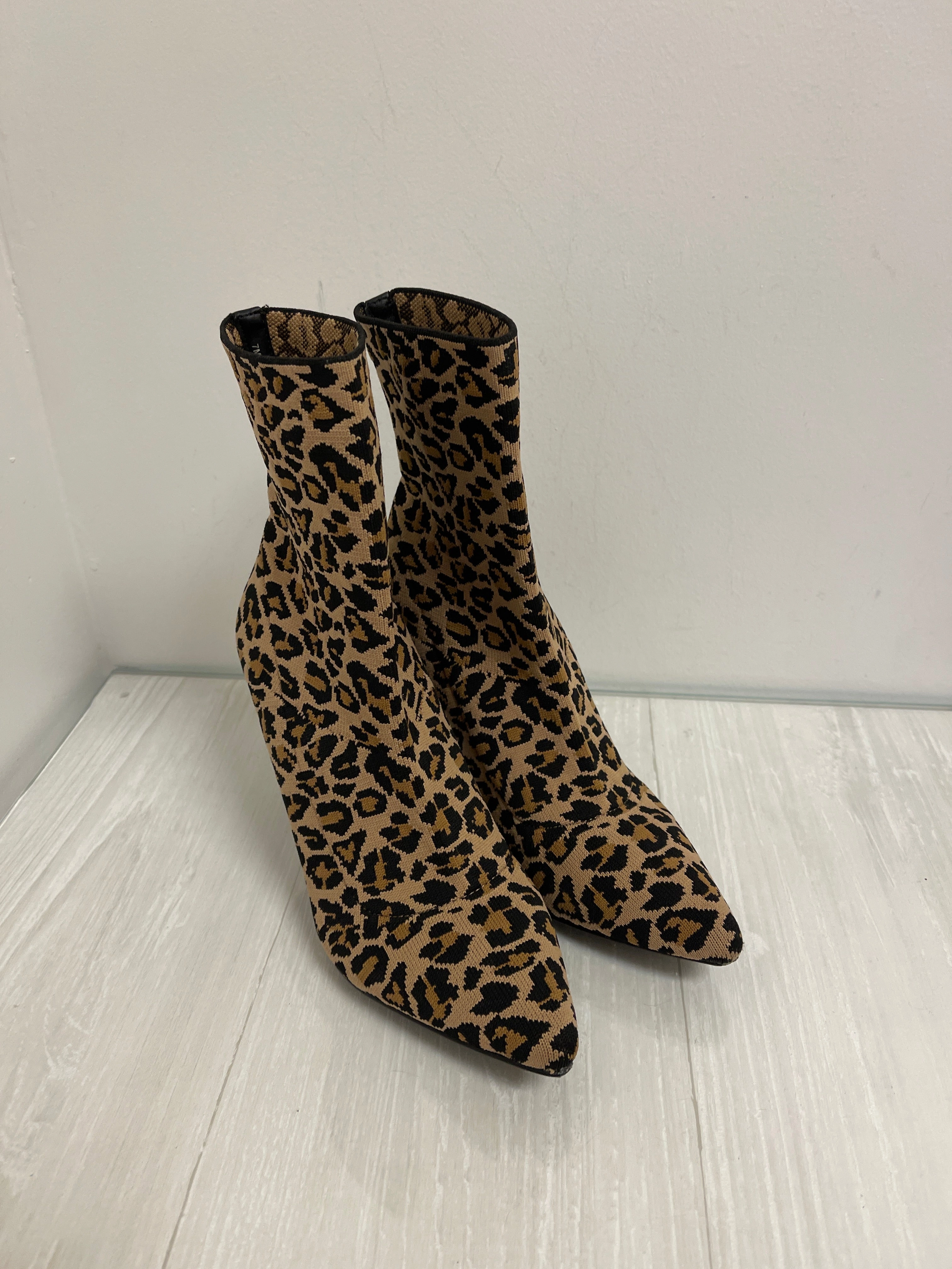 Boots Ankle Heels By Steve Madden In Animal Print, Size: 7 Minimalist Style