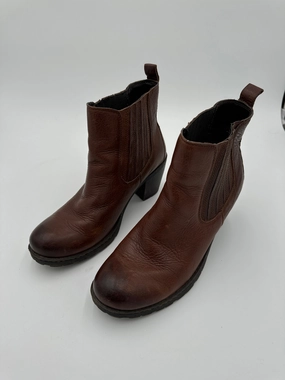 Boots Ankle Heels By Boc In Brown, Size: 11 Warm And Comfortable
