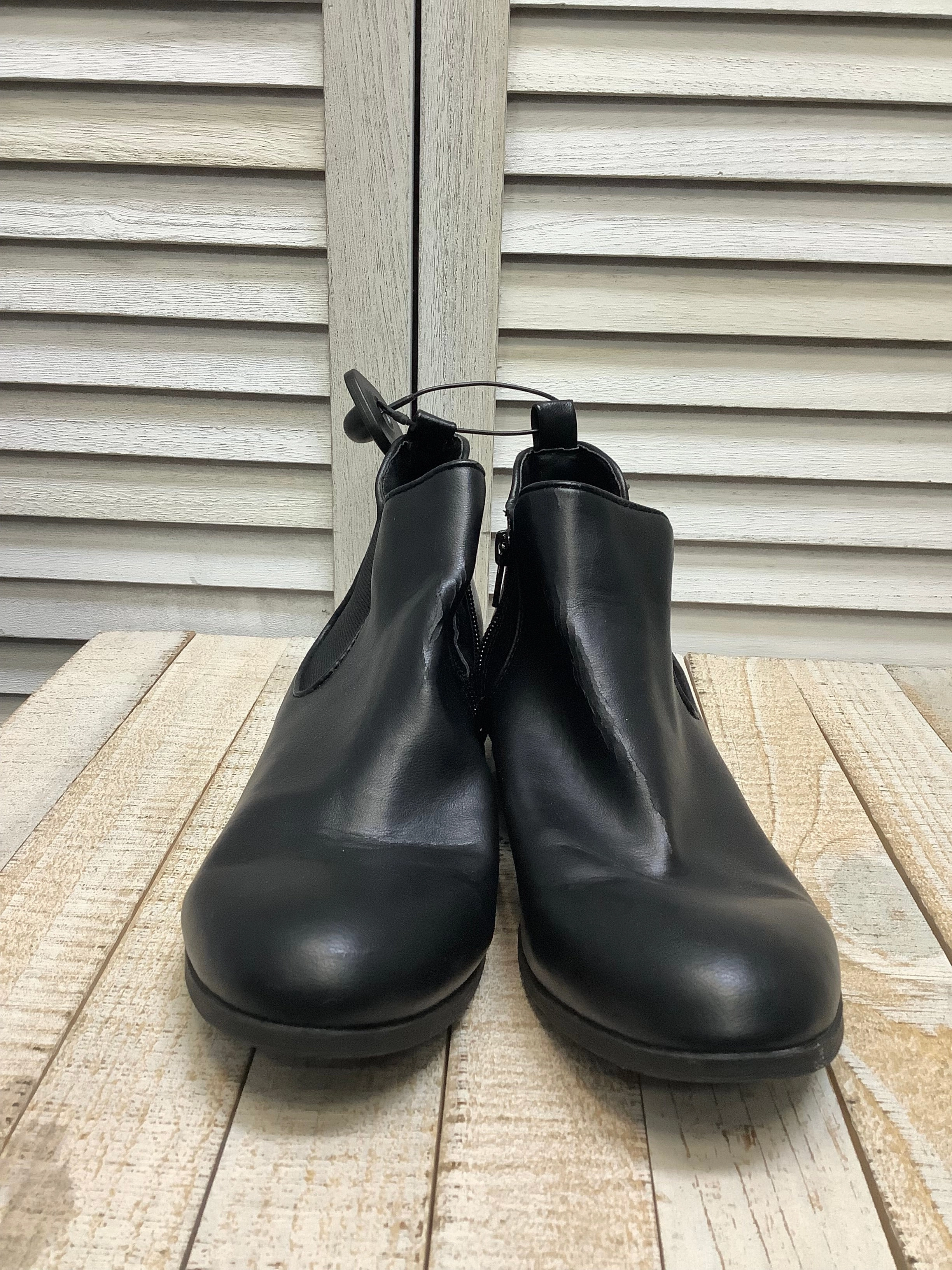 Boots Ankle Flats By American Rag In Black, Size: 8.5 chemical-resistant