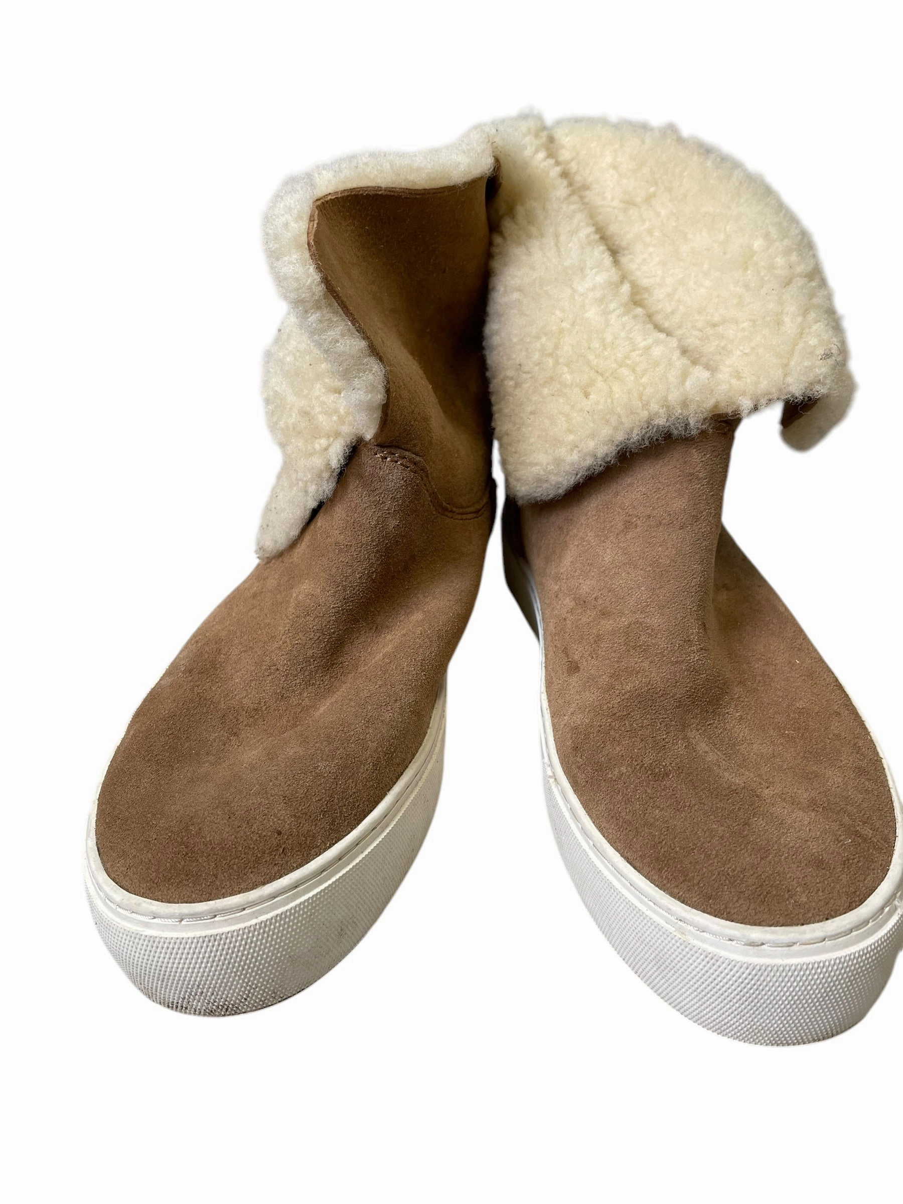 Weekend Wear Boots Ankle Flats By Ugg In Brown, Size: 9