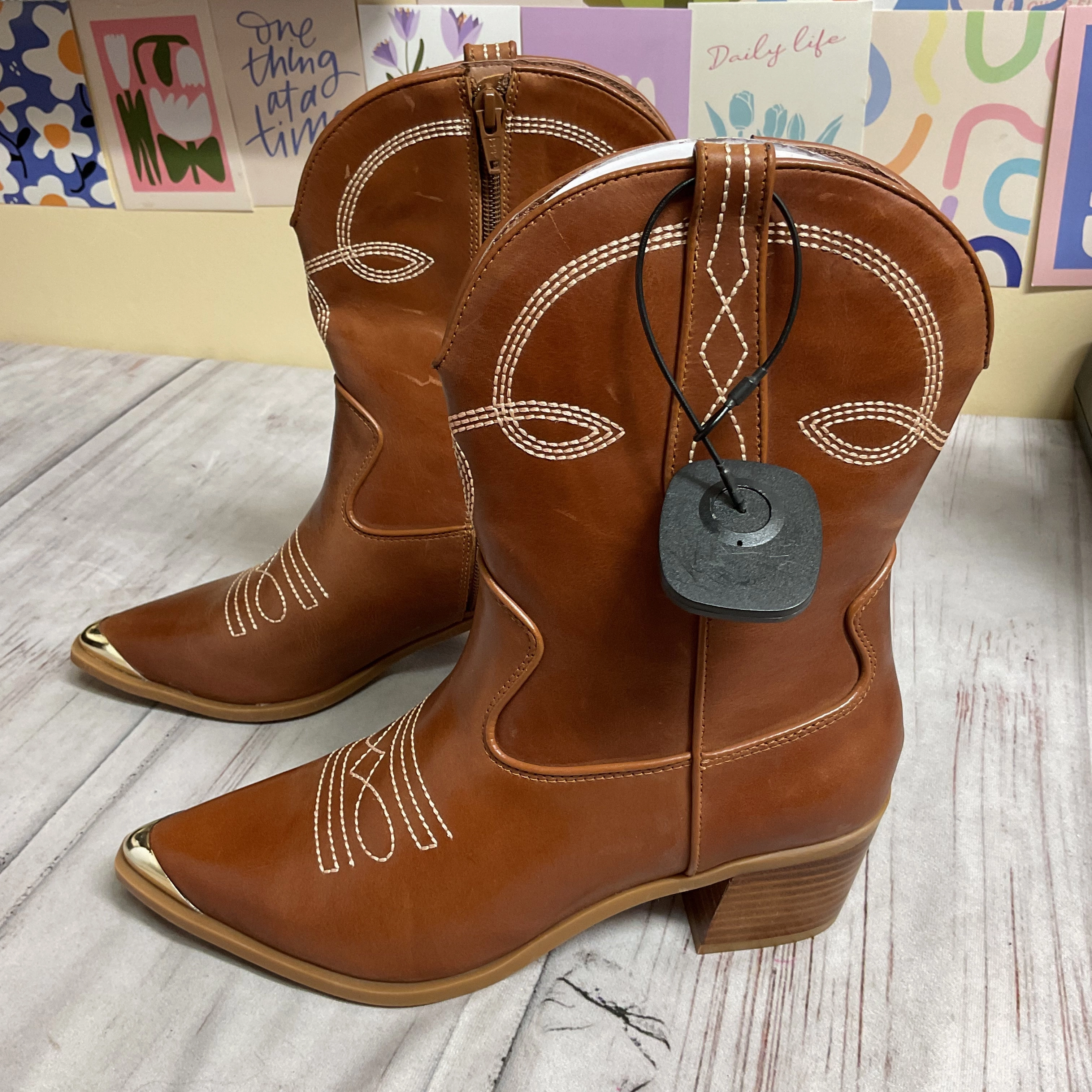 Boots Ankle Heels By   Clothes Mentor In Brown, Size:8 Kid Fun Feather Light Rural Traveler