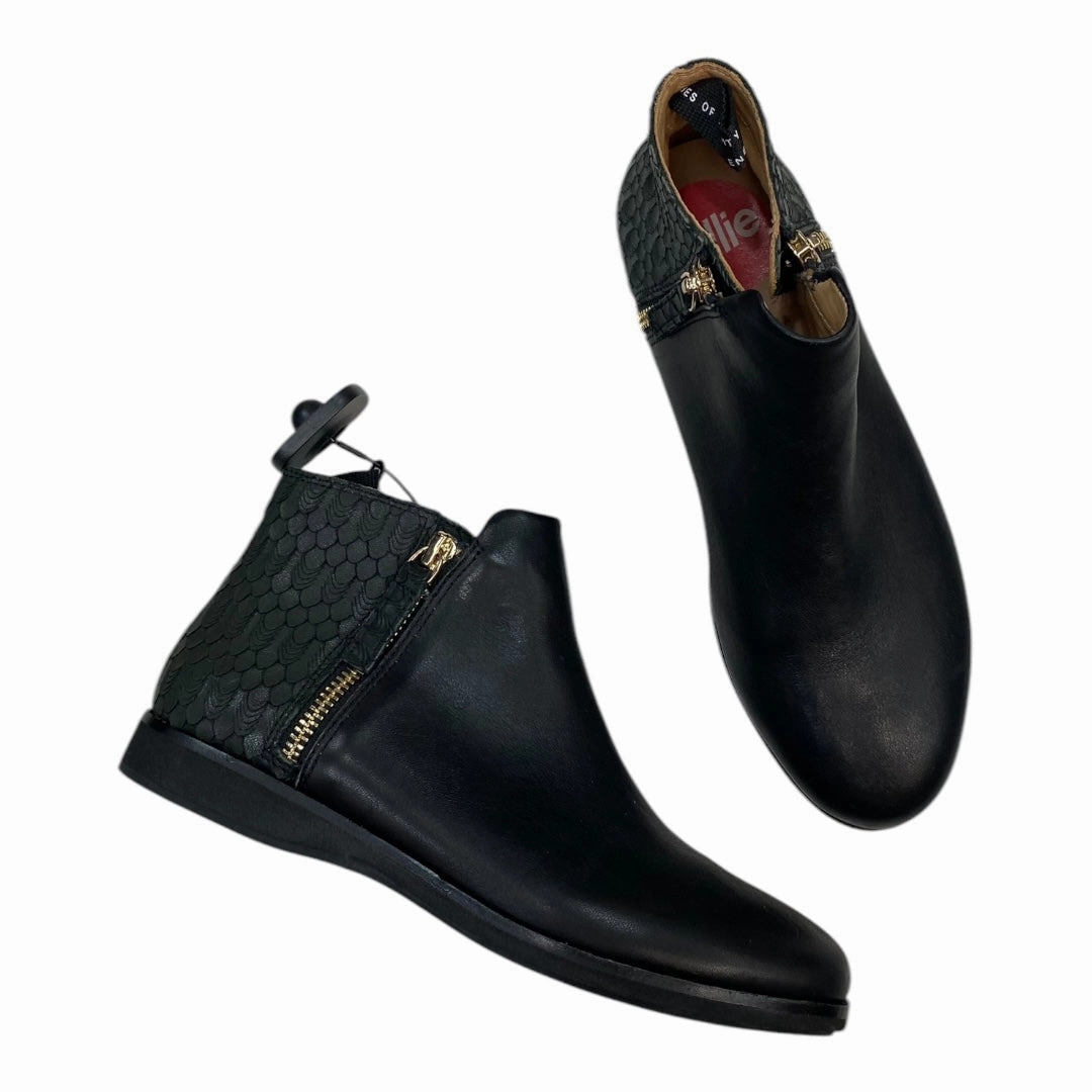 Boots Ankle Flats By Cmc In Black, Size: 5 Enhanced Leg Support Breathable Interior